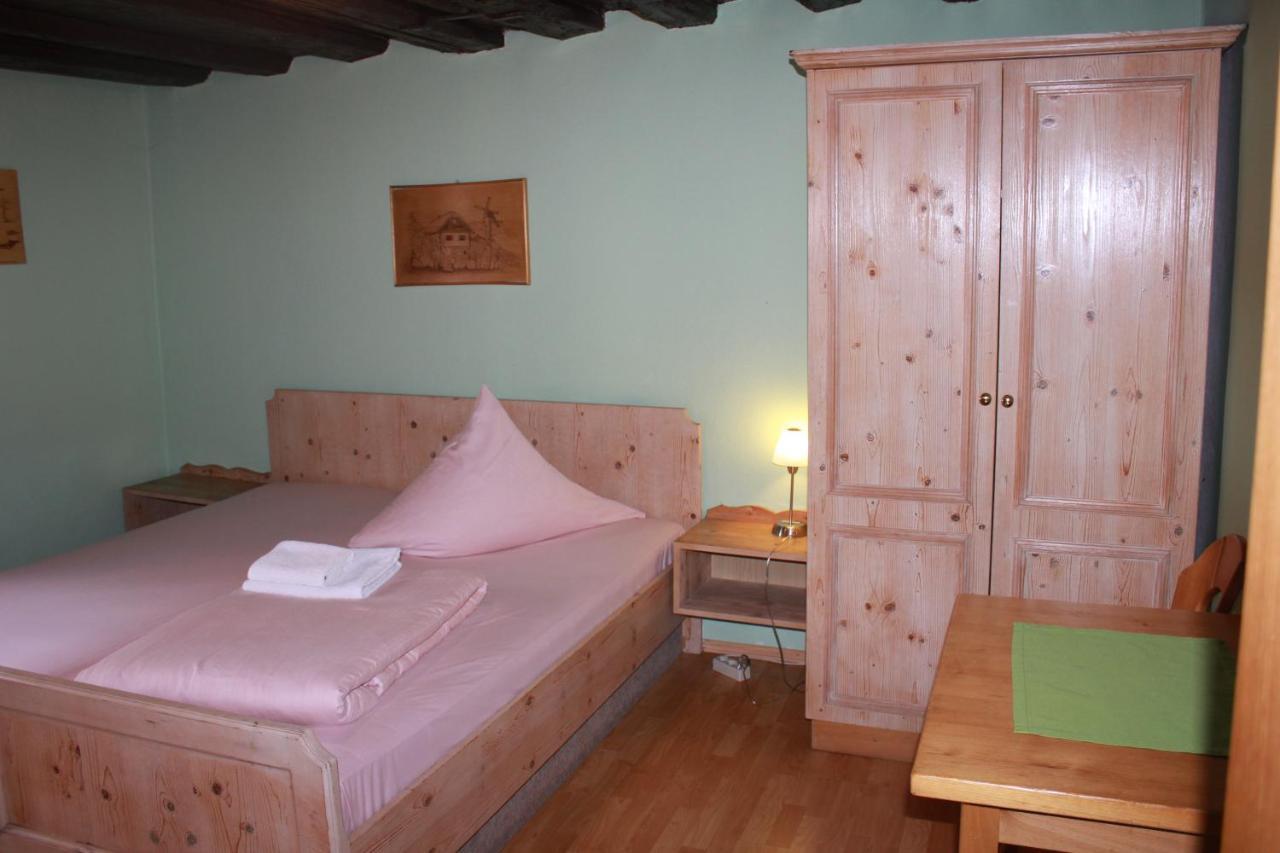 Hotel Zur Friedenslinde Нюрнберг Экстерьер фото
