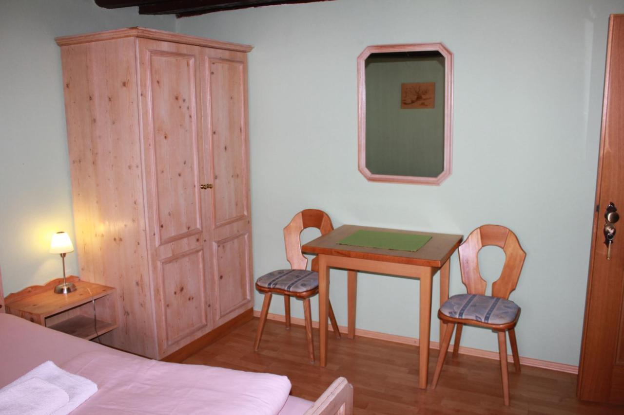 Hotel Zur Friedenslinde Нюрнберг Экстерьер фото